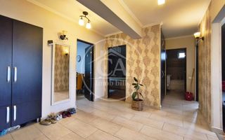 Apartament de vânzare cu 4 camere în zona Decebal, Oradea - Poză 5