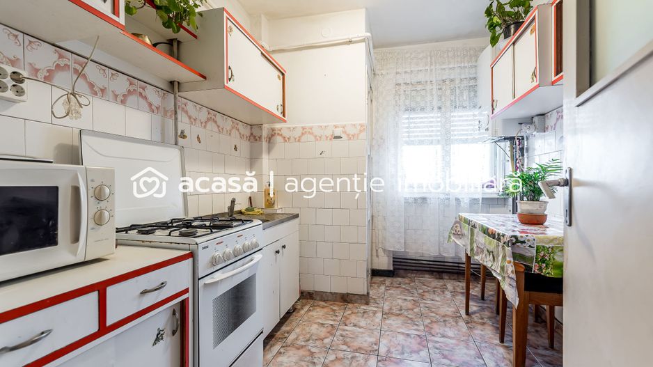 Apartament cu 4 camere decomandat cu vedere panoramica - Poză 2