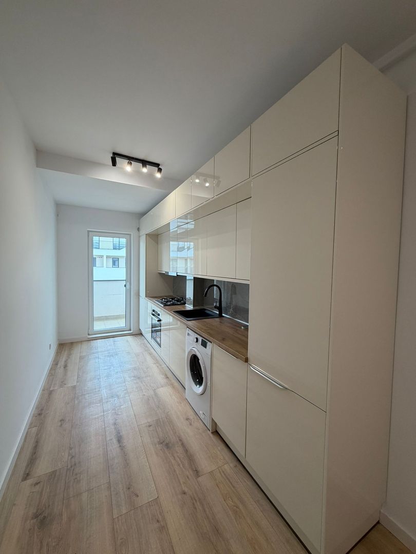 Apartament 3 camere,  parțial mobilat. Zona Eroilor Florești - Poză 2