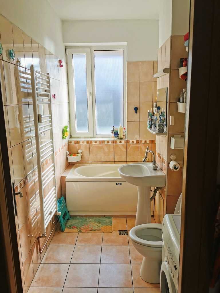 Apartament cu o cameră, garaj, zonă accesibilă, ideal cuplu. - Poză 6