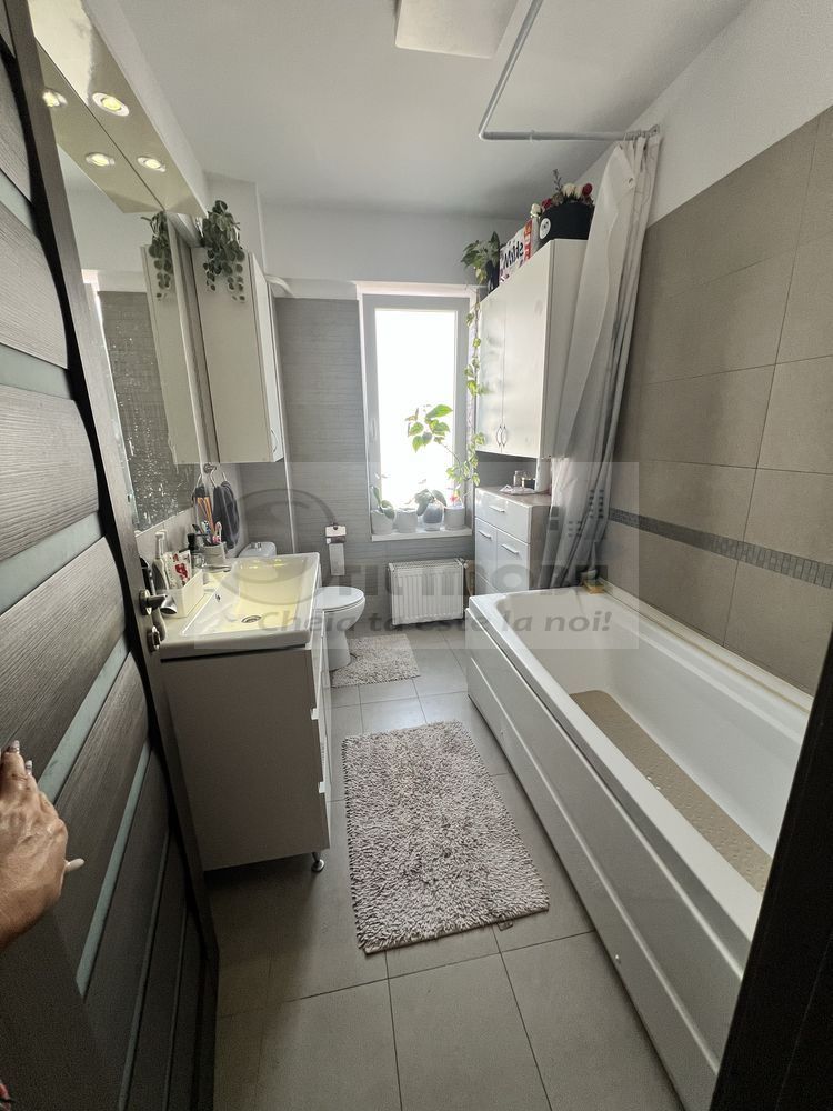 Ap. 3 camere decomandat + 2 locuri de parcare + boxa, Intabulat ! - Poză 6