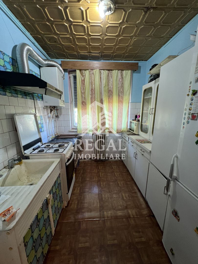 Apartament 3 camere – Micro 4, vedere la bulevard - Poză 3