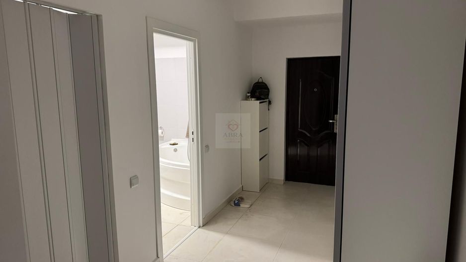 Apartament de vanzare cu parcare metrou - Poză 1