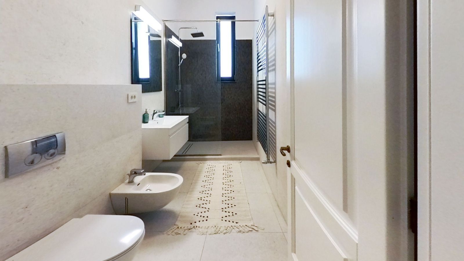 Lux și Eleganță - Penthouse de Vis disponibil pentru inchiriere - Poză 2