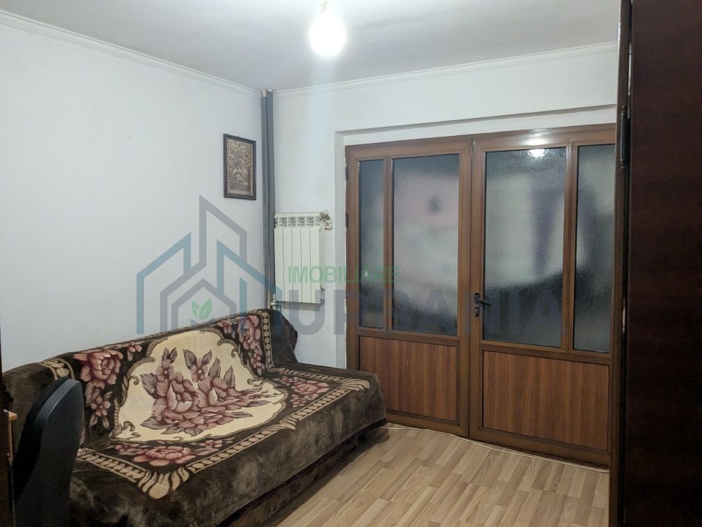 Camera de închiriat in apartament 2 camere - Poză 1