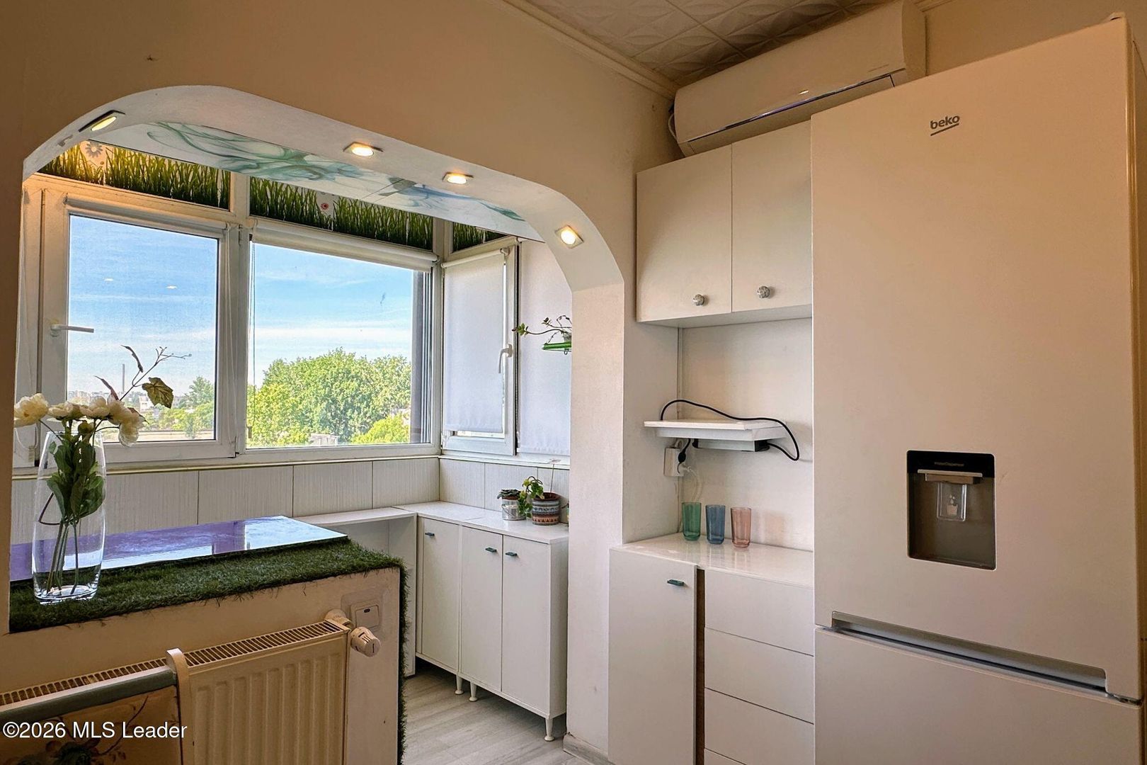 Fizicienilor - Lacramioarei, 3 camere 67 mp, pod 40 mp, modernizat - Poză 1
