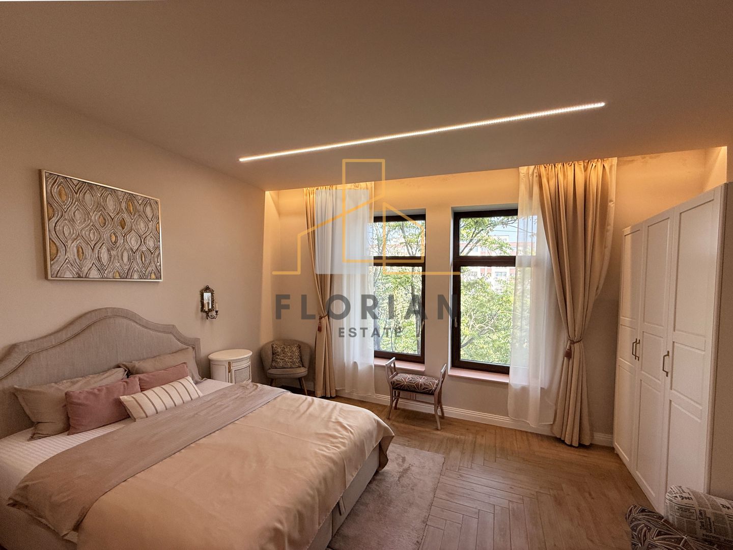 Apartament  modern cu 2 camere in cladire istorica– Zona Sinaia - Poză 4