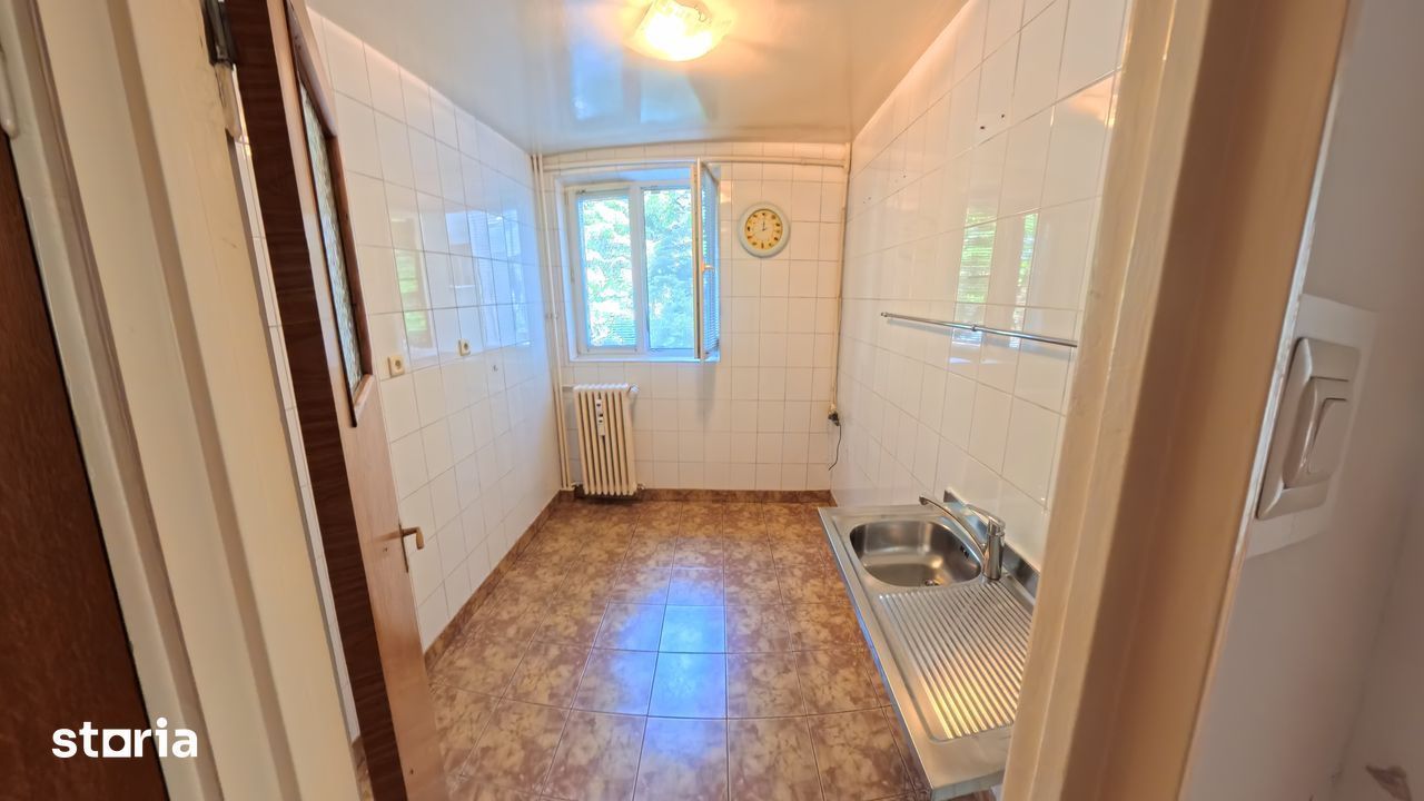 Apartament  3 camere zona Titan - Piata Minis - Poză 1