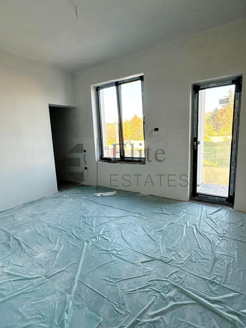 Casa pe deal de vanzare cu 5 camere - Poză 14