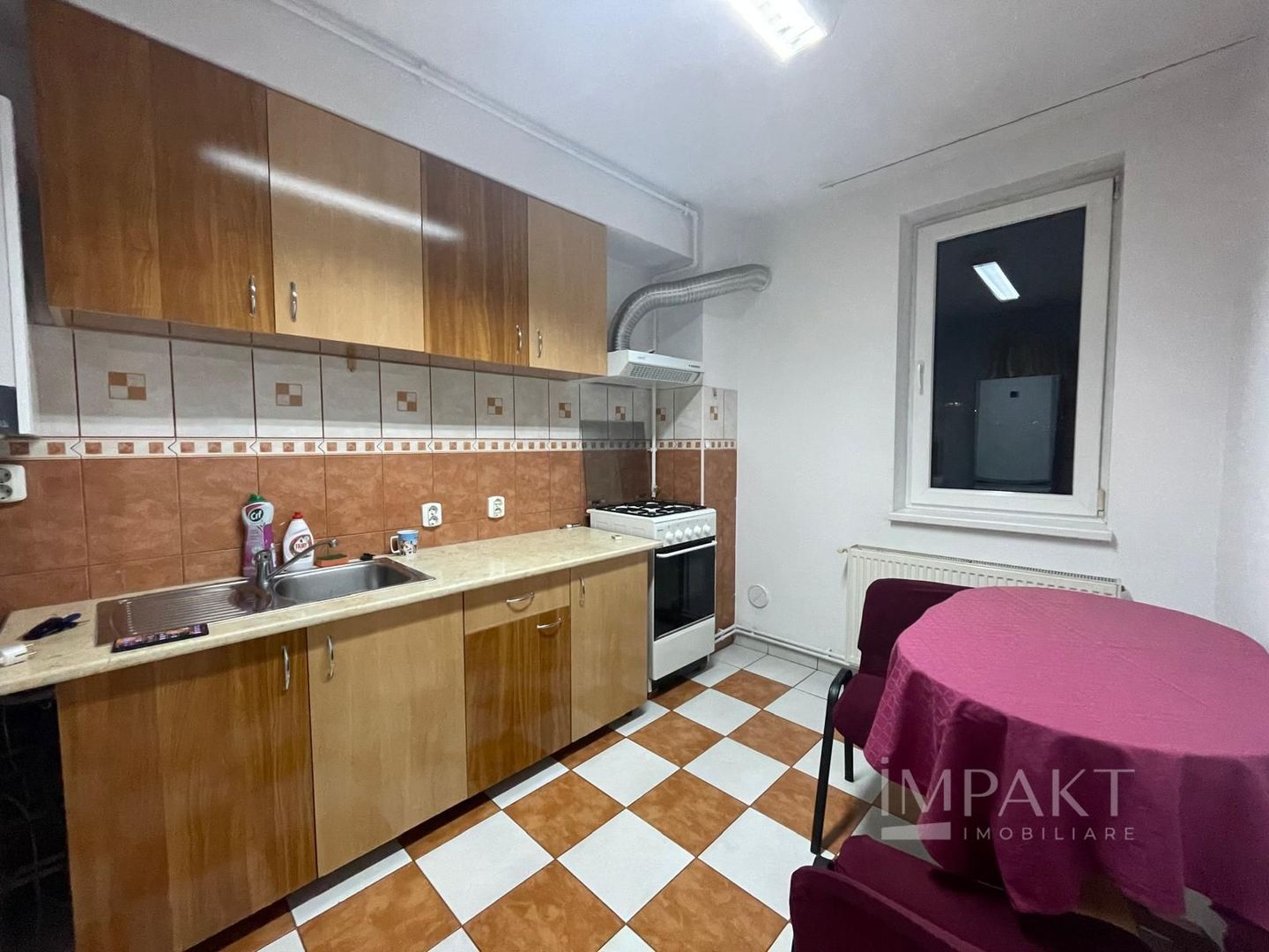 Garsonieră | 32mp | Piața 1 Mai | DE ÎNCHIRIAT - Poză 1