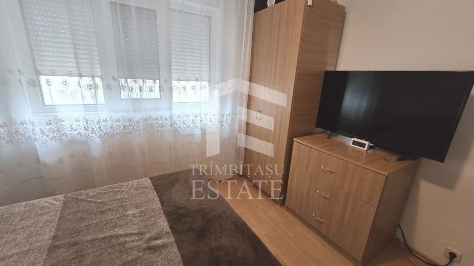 INEL I - Apartament cu centrala pe gaz, loc de parcare si pod de 60 mp - Poză 12