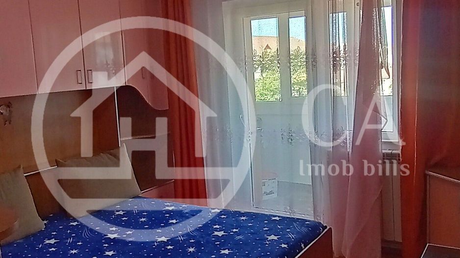 Apartament cu 3 camere de vanzare in zona Rogerius, Oradea - Poză 8