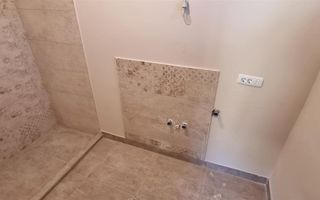 Spatiu Comercial Renovat cu Curte Interioara 7 Euro/mp - Poză 5