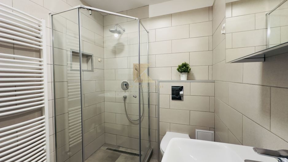 Garsonieră decomandată, complet renovată, etaj 1, zona Judetean - Poză 9