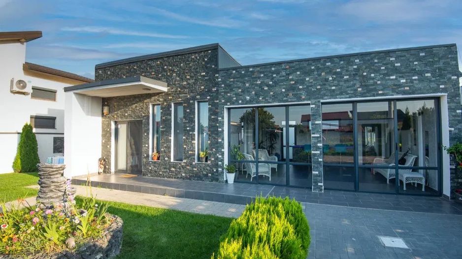 Casa, Str. Aleea Energiei - Poză 1