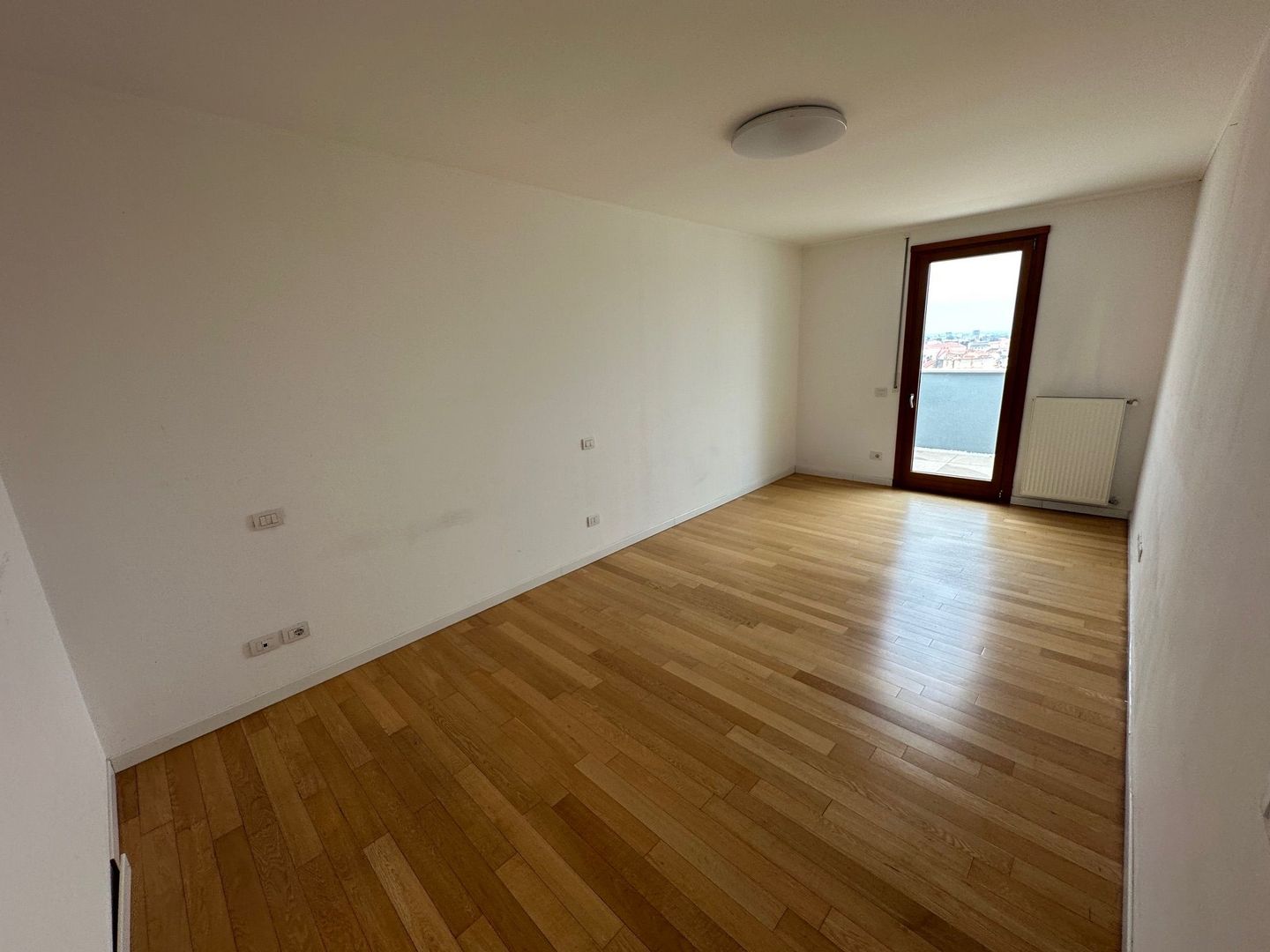 Birouri  cladire noua, zona centrala - Poză 20