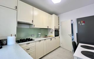 Apartament modern cu 3 camere in Buna Ziua - Poză 7
