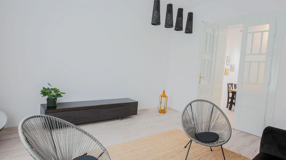 Chirie, apartament 2 dormitoare, central 550 E/lună (neg). Comision 0. - Poză 7