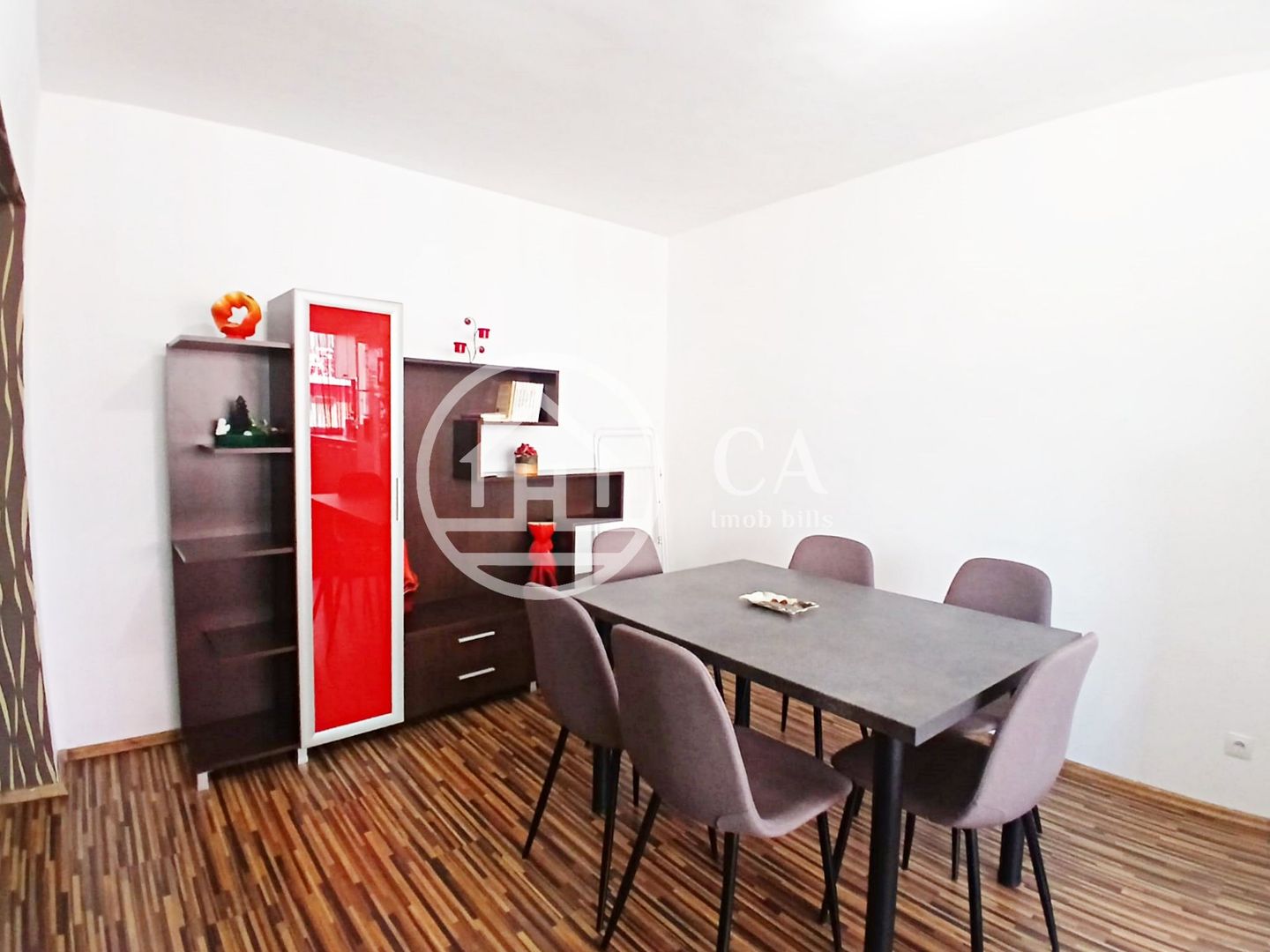 Apartament de vânzare cu 3 camere în zona Rogerius, Oradea - Poză 10