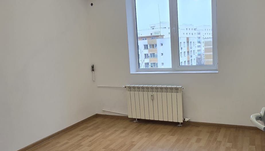 Apartament 4 camere Soseaua Berceni /an 1981 - Poză 8