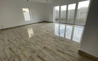 Casa de familie in zona rezidentiala - Poză 18