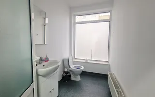 Spatiu Comercial | Laborator analize medicale | 400 mp | Cetate - Poză 13