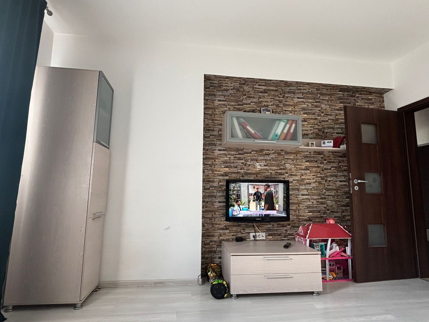 Garsoniera decomandata Prelungirea Ghencea Loc de parcare - Poză 4