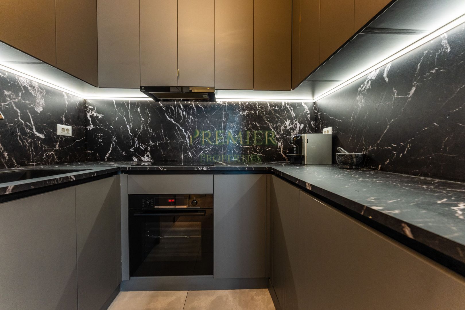 Apartament 2 camere de lux One Verdi Park complet mobilat loc parcare inclus - Poză 16