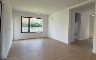 Duplex Mosnita Noua-finisat, curte amenajata - Poză 5