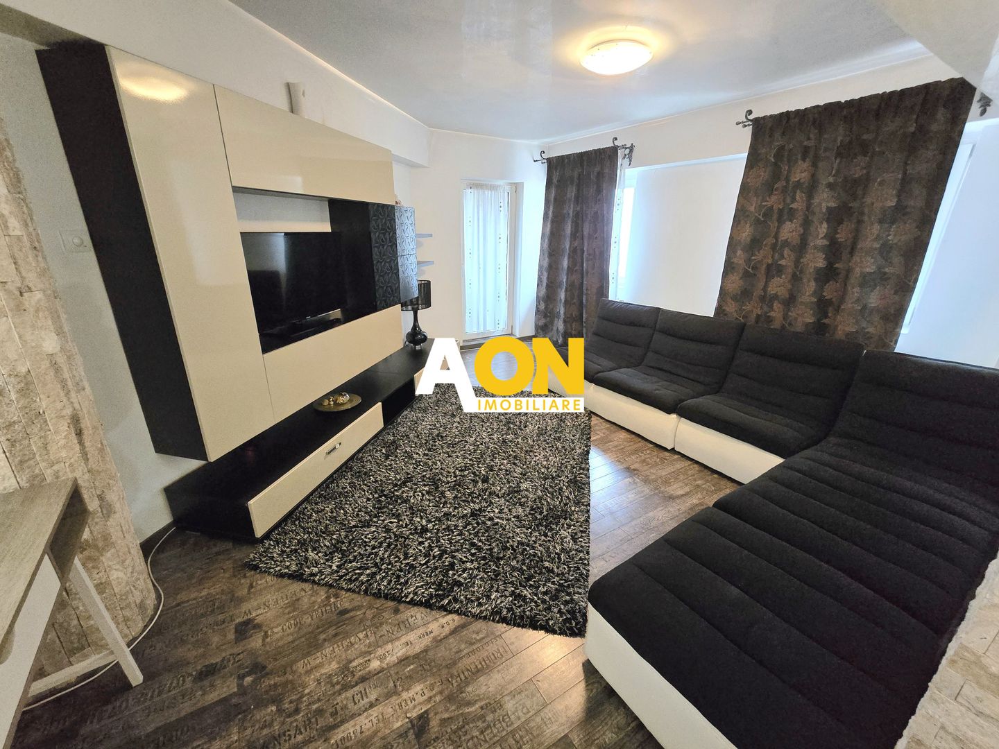 Apartament cu 4 Camere | Scara Interioara | Ultracentral | Terasa - Poză 1