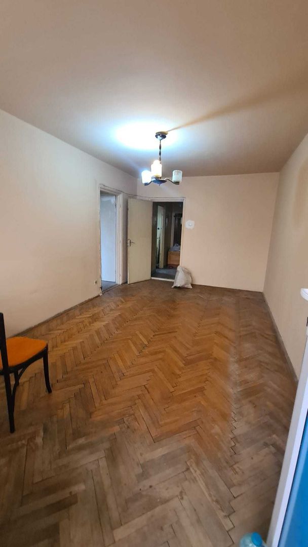 Apartament 2 camere Iancului Nemobilat, bloc Risc 2 - Poză 2