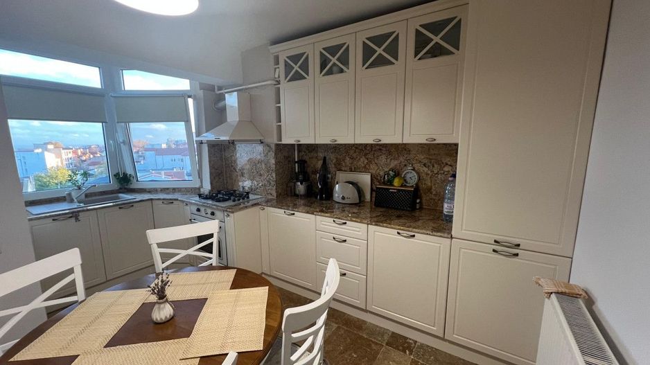 Capitol - Apartament frumos cu 3 camere și vedere la mare - Poză 9