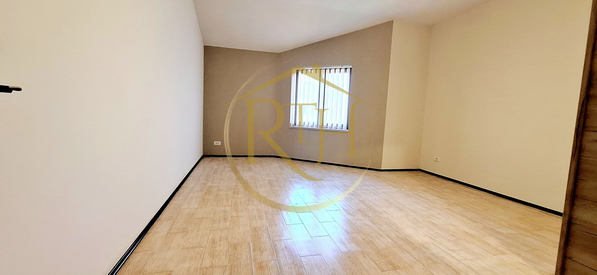 Oferim spre inchiriere, casa cu 4 camere pentru locuit sau birouri, Mehala - Poză 9