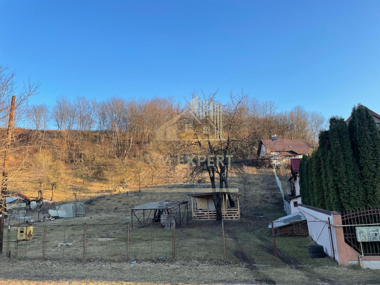 TEREN INTRAVILAN 700 MP VISOI CAMPULUNG - Poză 4