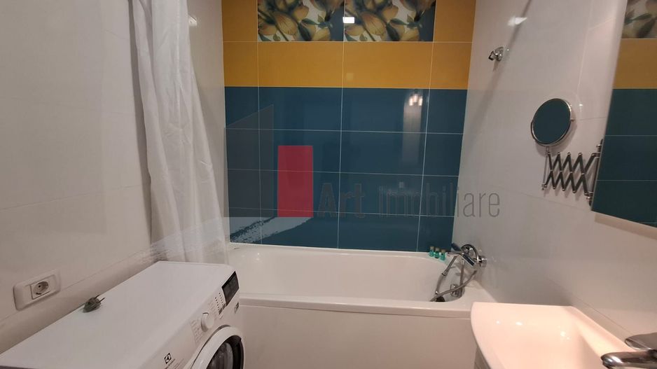 Apartament Piata Unirii, bloc 2013,  liber - Poză 15