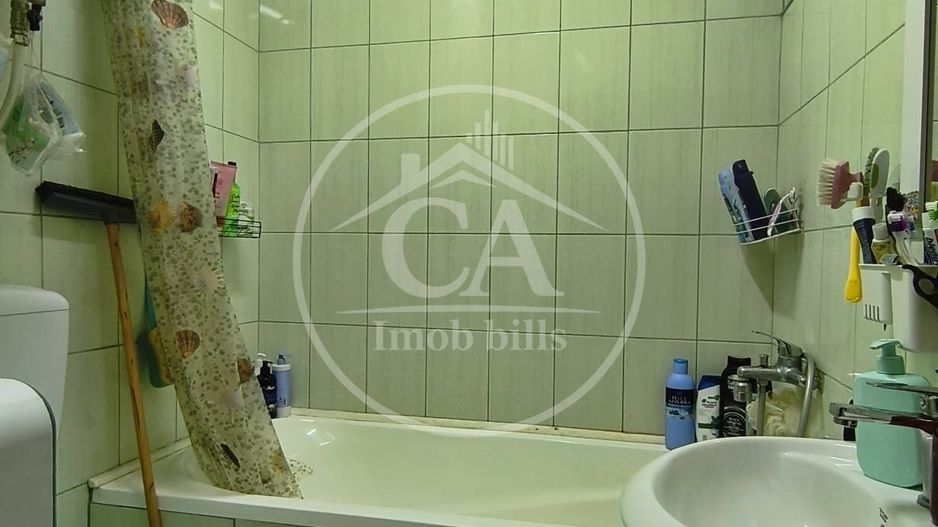 Apartament cu 2 camera la curte comuna de vanzare Central, Oradea - Poză 6