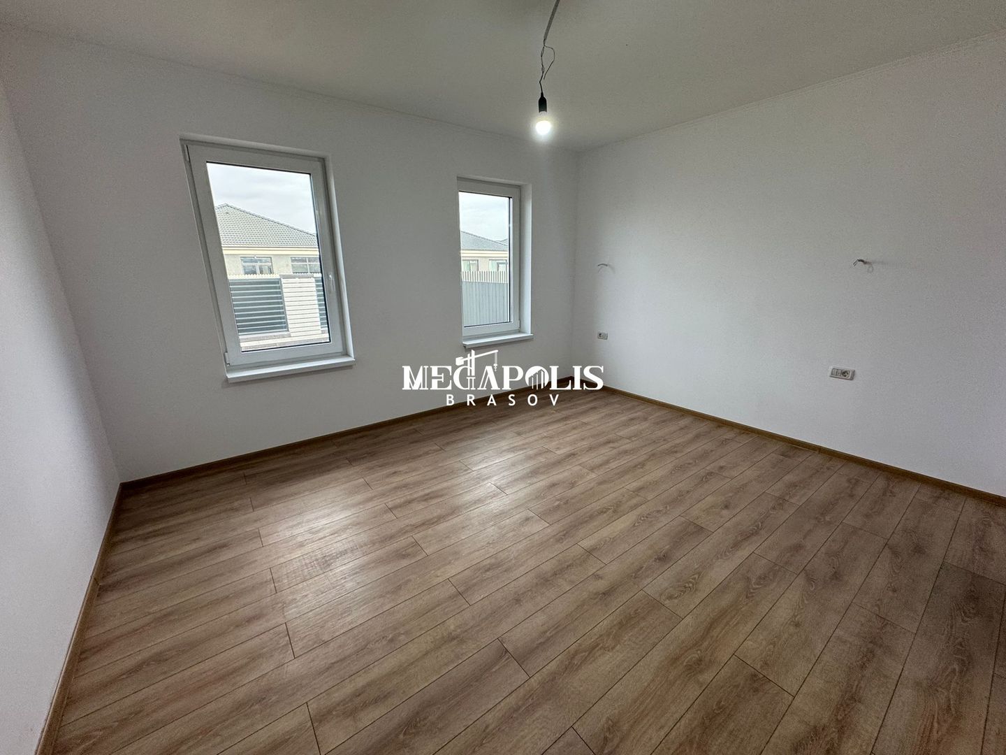 Vanzare Casa pe Parter  4 Camere  Brașov în Cartierul izvor - Poză 5