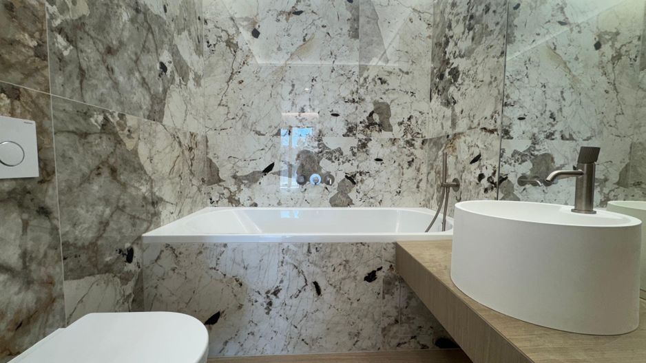 3 CAMERE || CORTINA 126 || EROUIANCU NICOLAE - Poză 4