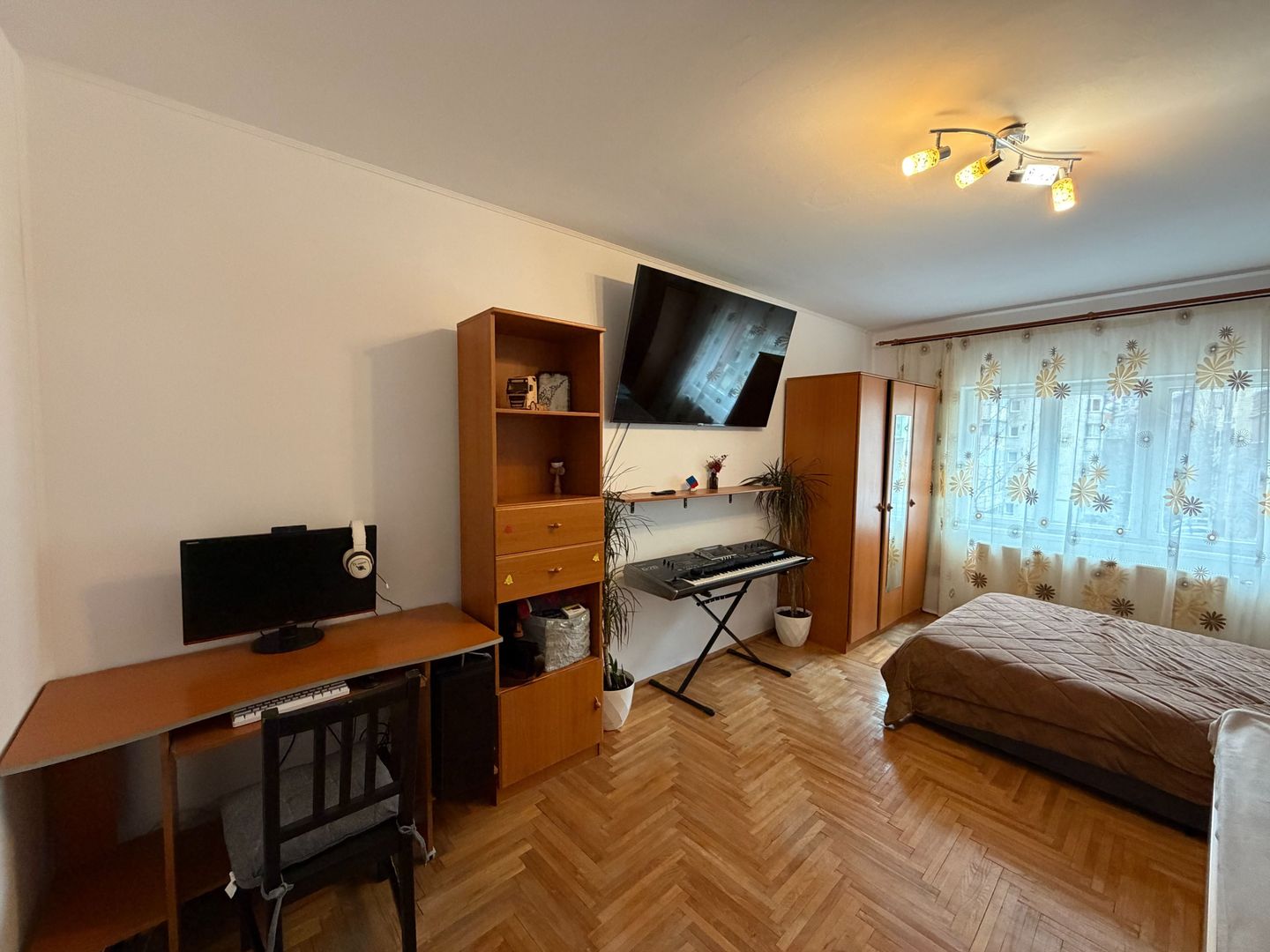 Apartament 3 camere | Zona Racadau | Etaj 1 - Poză 2