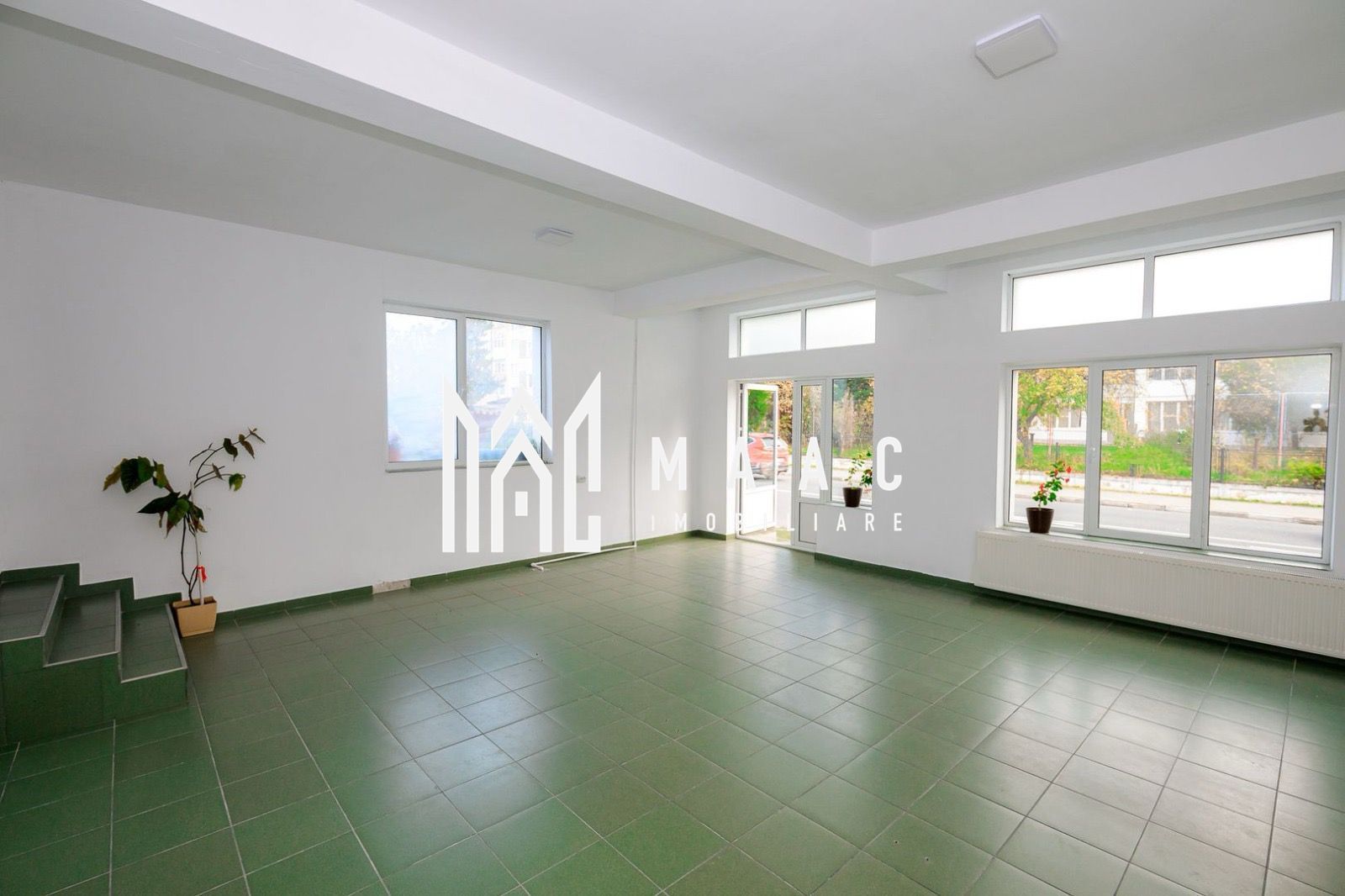 SPATIU COMERCIAL DE INCHIRIAT| ZONA MALL-ul NOU| CENTRALA TERMICA - Poză 1