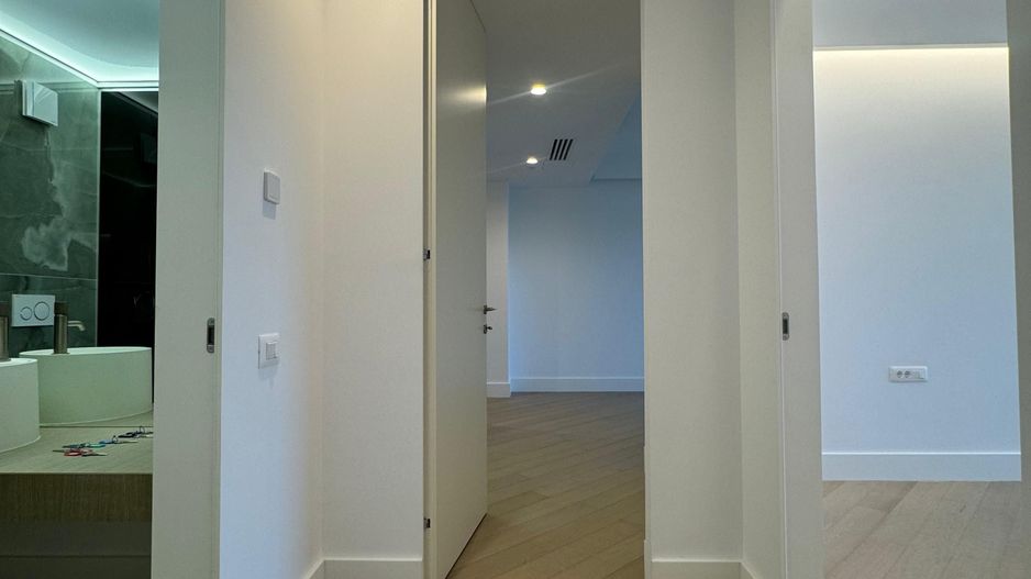 3 CAMERE || CORTINA 126 || EROUIANCU NICOLAE - Poză 7