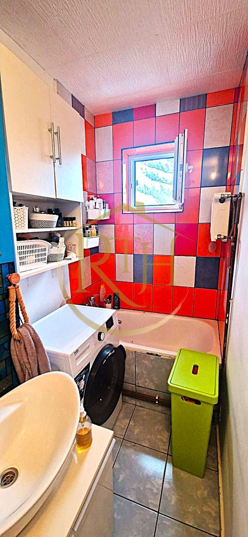 Vand apartament cu 4 camere in zona spitalul judetean,comision ,,0'' - Poză 19