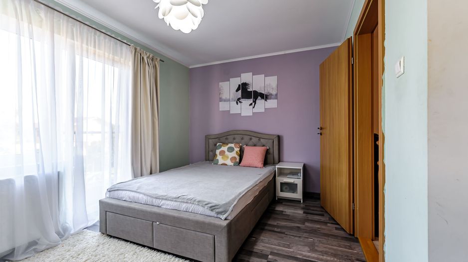 Casă înșiruită în Gradiște cu garaj - Poză 5