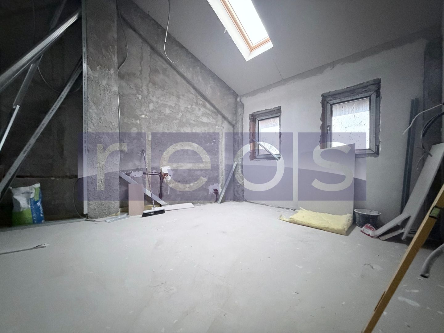 VANZARE 4 CAMERE | 136 MP UTILI | LOC DE PARCARE INCLUS | JIULUI - Poză 2