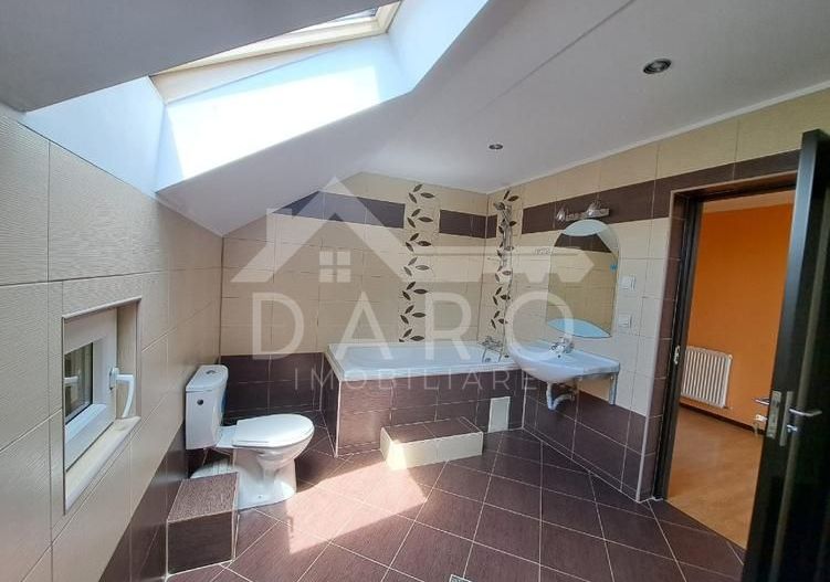 Casă de vânzare, teren 1040 mp - Poză 10