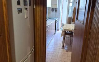 Apartament cu 3 camere in Manastur, etaj intermediar, zona Petrom ! - Poză 3