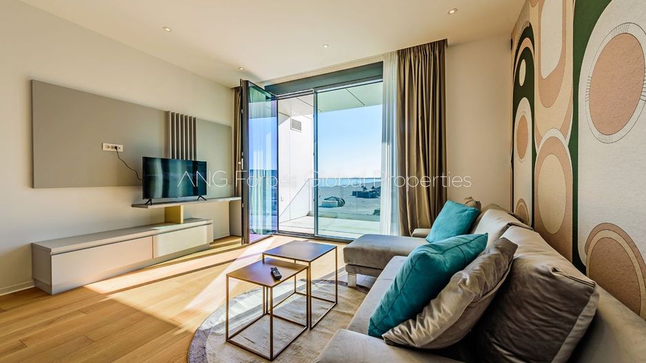 Apartamentul de la Malul Mării – Eleganță Contemporană în Inima Stațiunii - Poză 4