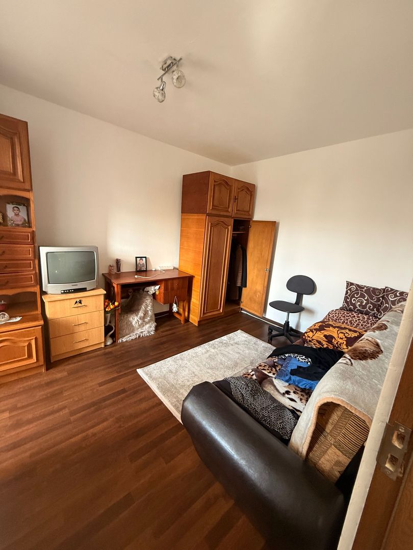 BRASADAS vinde ap 2 cam etaj 4/4 in Micro 15. - Poză 4