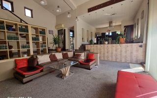 Vilă cu 4 camere de închiriat în zona Braytim cu piscina - Poză 1