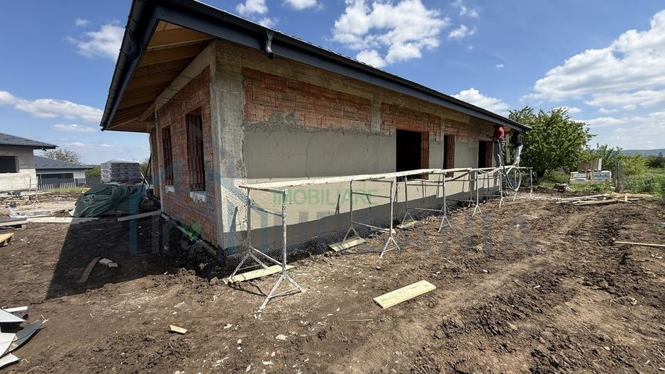 Casă parter de vânzare în Horpaz, Miroslava – 4 camere, 92 mp utili - Poză 5